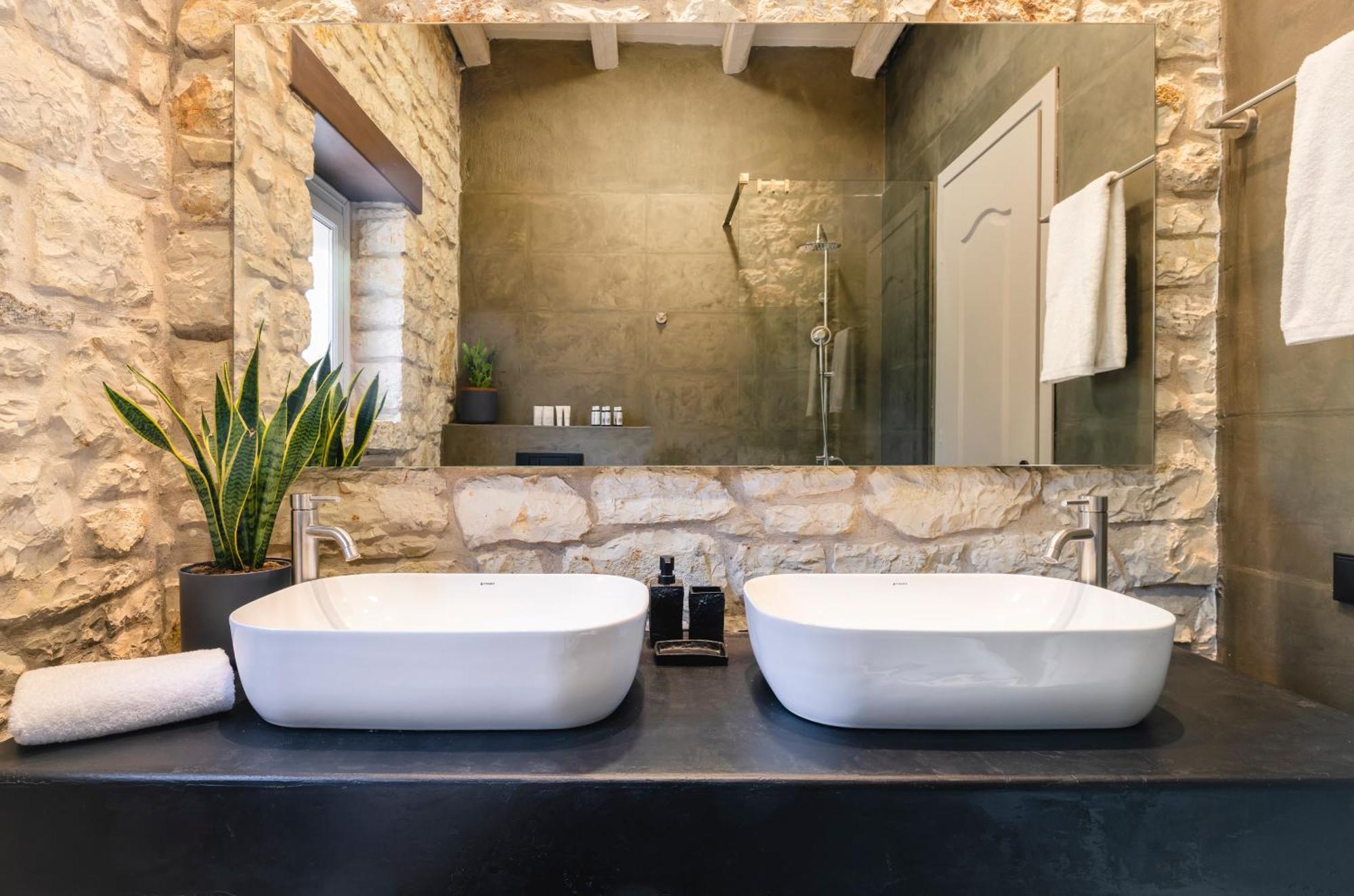 Ionian Stone Luxury In Corfu * Pithos