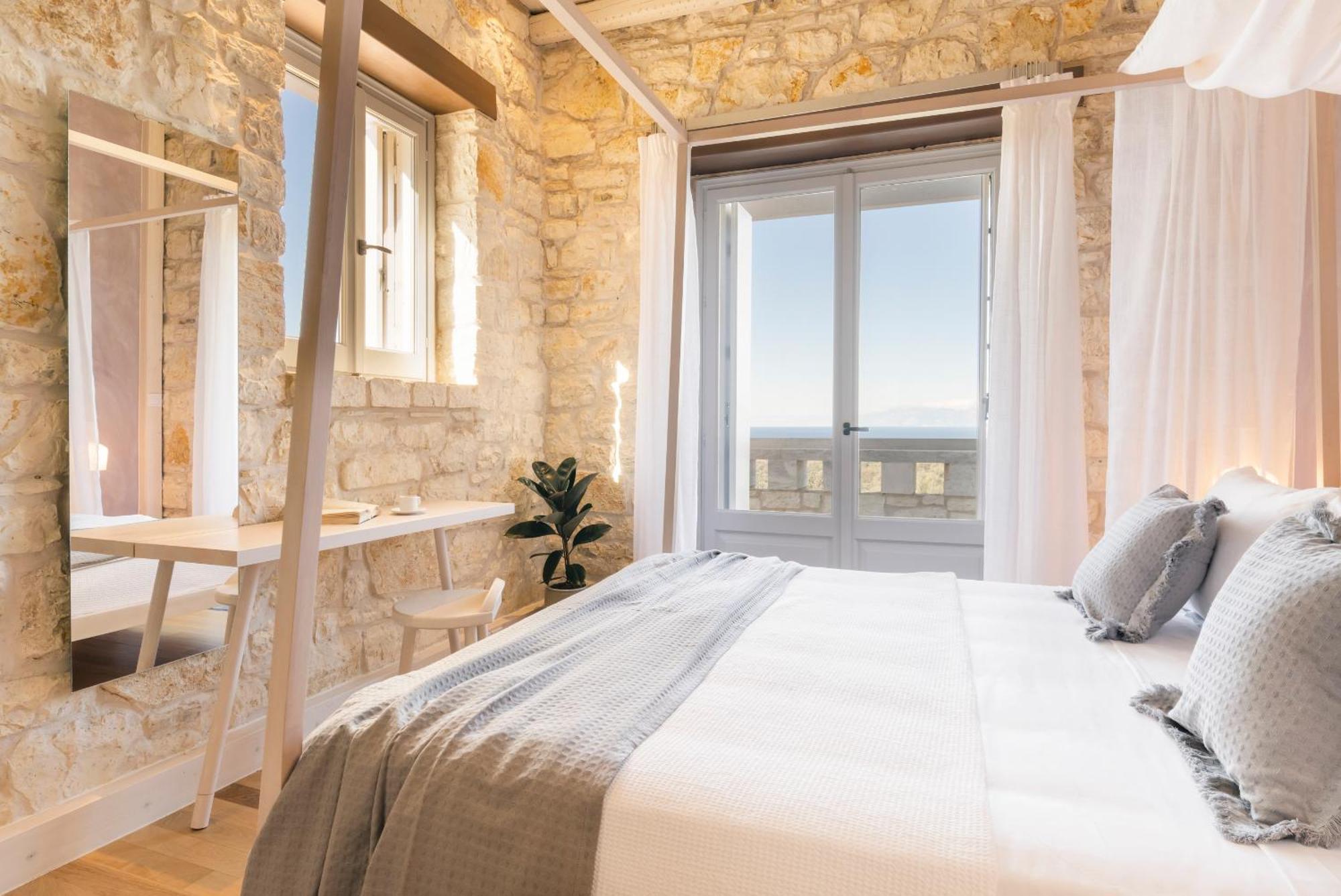 Villa Ionian Stone Luxury In Corfu Pithos